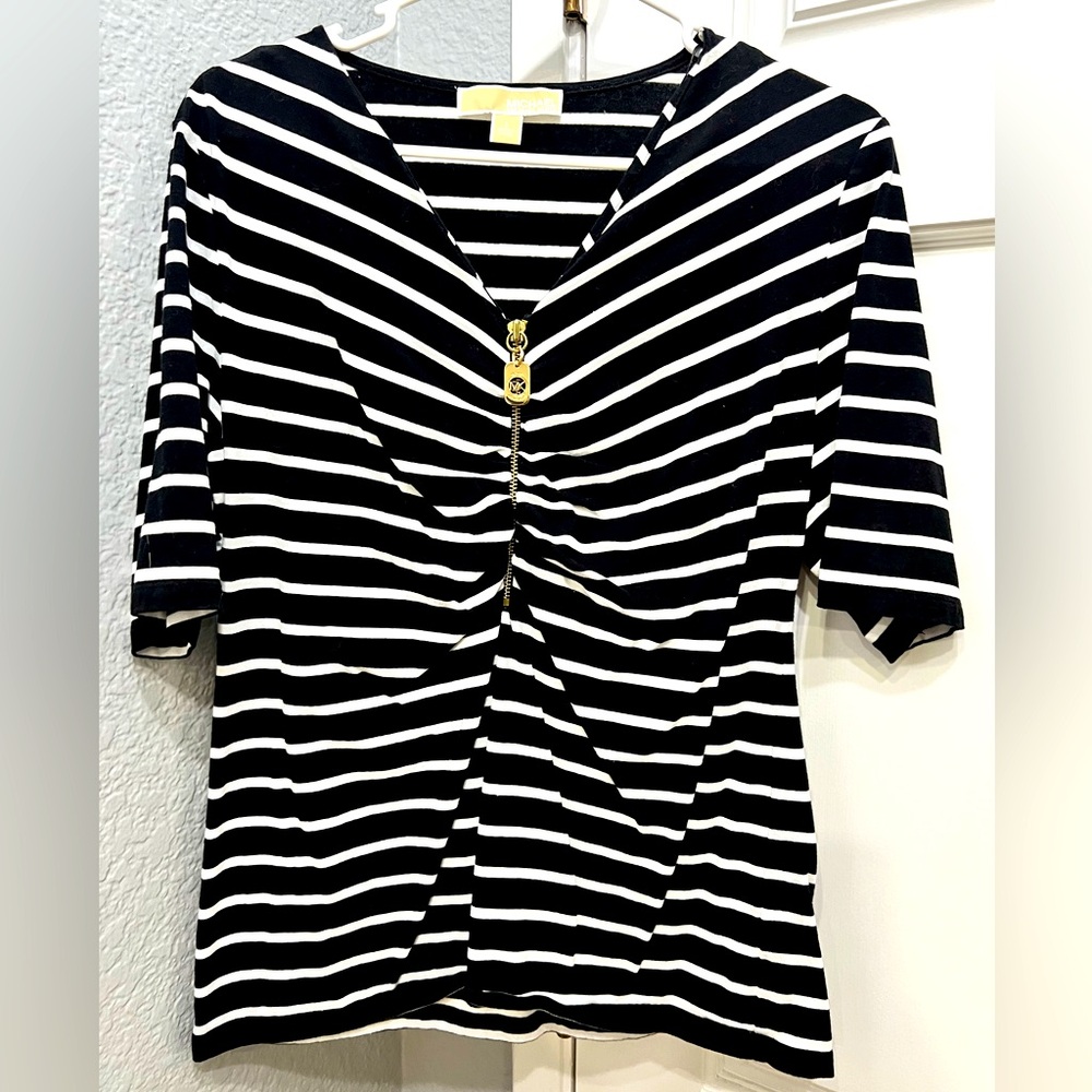 Micheal Kors zipper blouse
